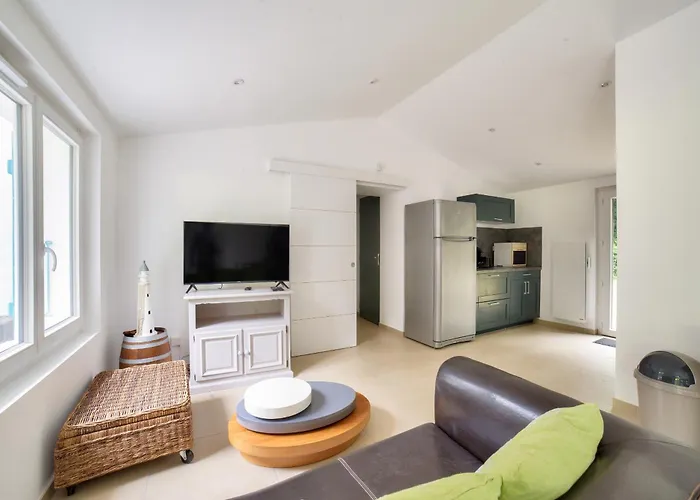 850m De La Maison Neuve Pour 6 En Foret