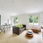 850m De La Maison Neuve Pour 6 En Foret 펜션