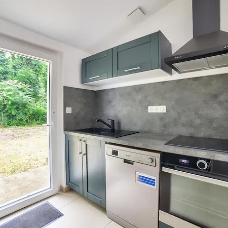 850m De La Maison Neuve Pour 6 En Foret 度假居