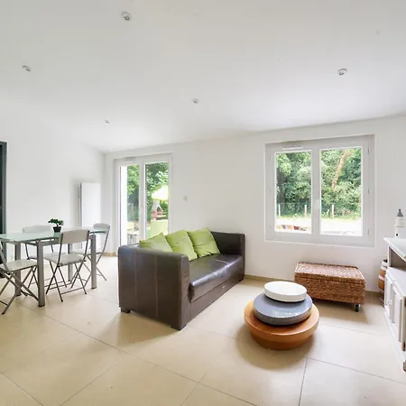 850m De La Maison Neuve Pour 6 En Foret 度假居